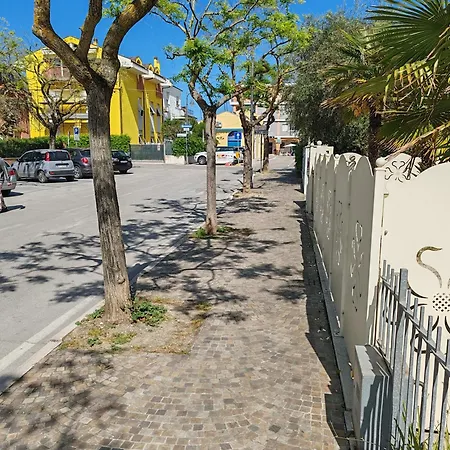 Trilocale E A Due Passi Dal Mare Con Posto Auto Privato Marcelli